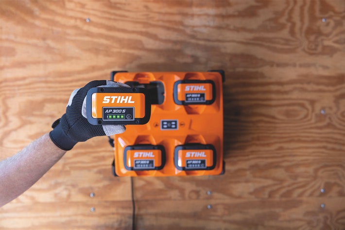 STIHL AL 301-4 Multi-Charger STIHL AL 301-4 Multi-Charger