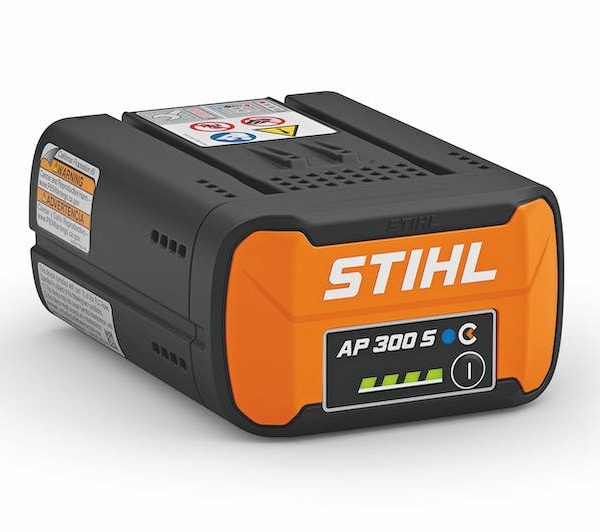 STIHL AP 300 S w/ STIHL connect