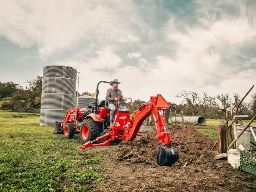 KIOTI CX2510 Compact Tractor KIOTI CX2510 Compact Tractor