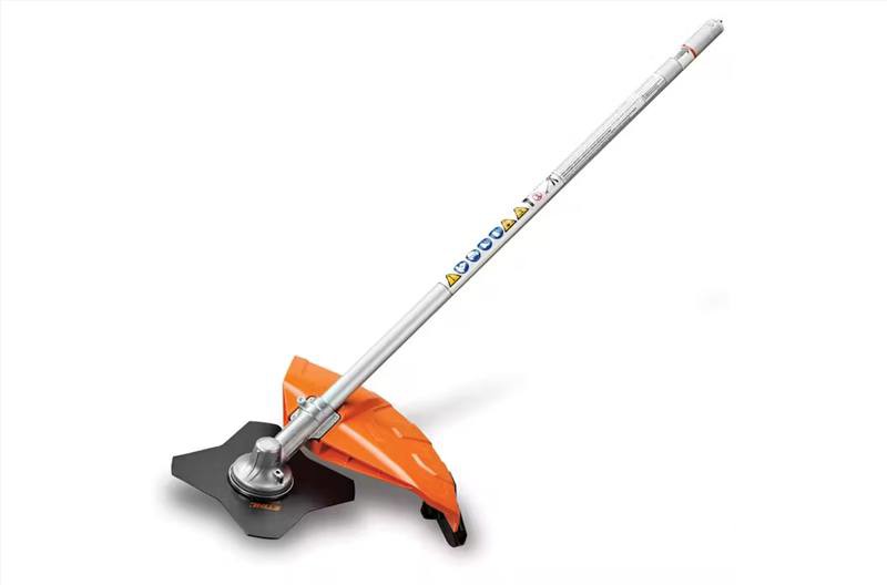 STIHL FS-KM Brushcutter with Four-Tooth Grass Blade STIHL FS-KM Brushcutter with Four-Tooth Grass Blade